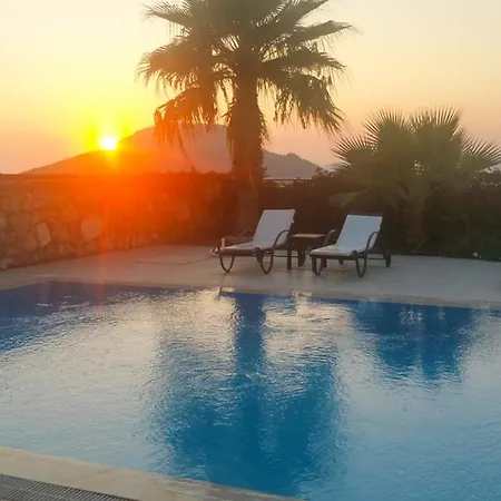 Sleeps 6 Pool Air Con Wifi *